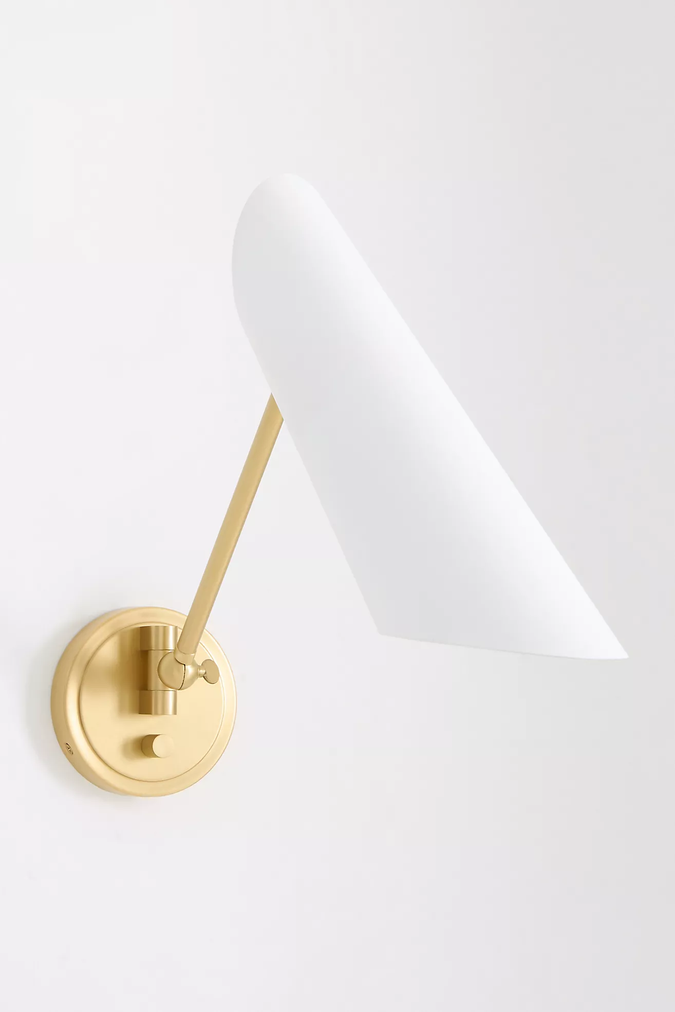 Vest Metal Single Arm Sconce Wall Light