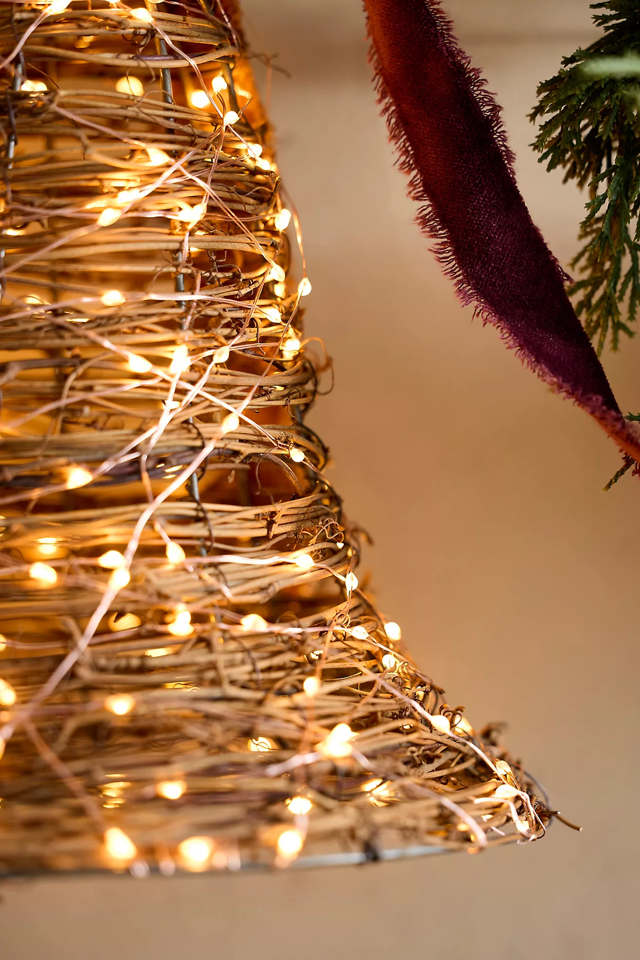 Twinkling Illuminated Vine Bell
