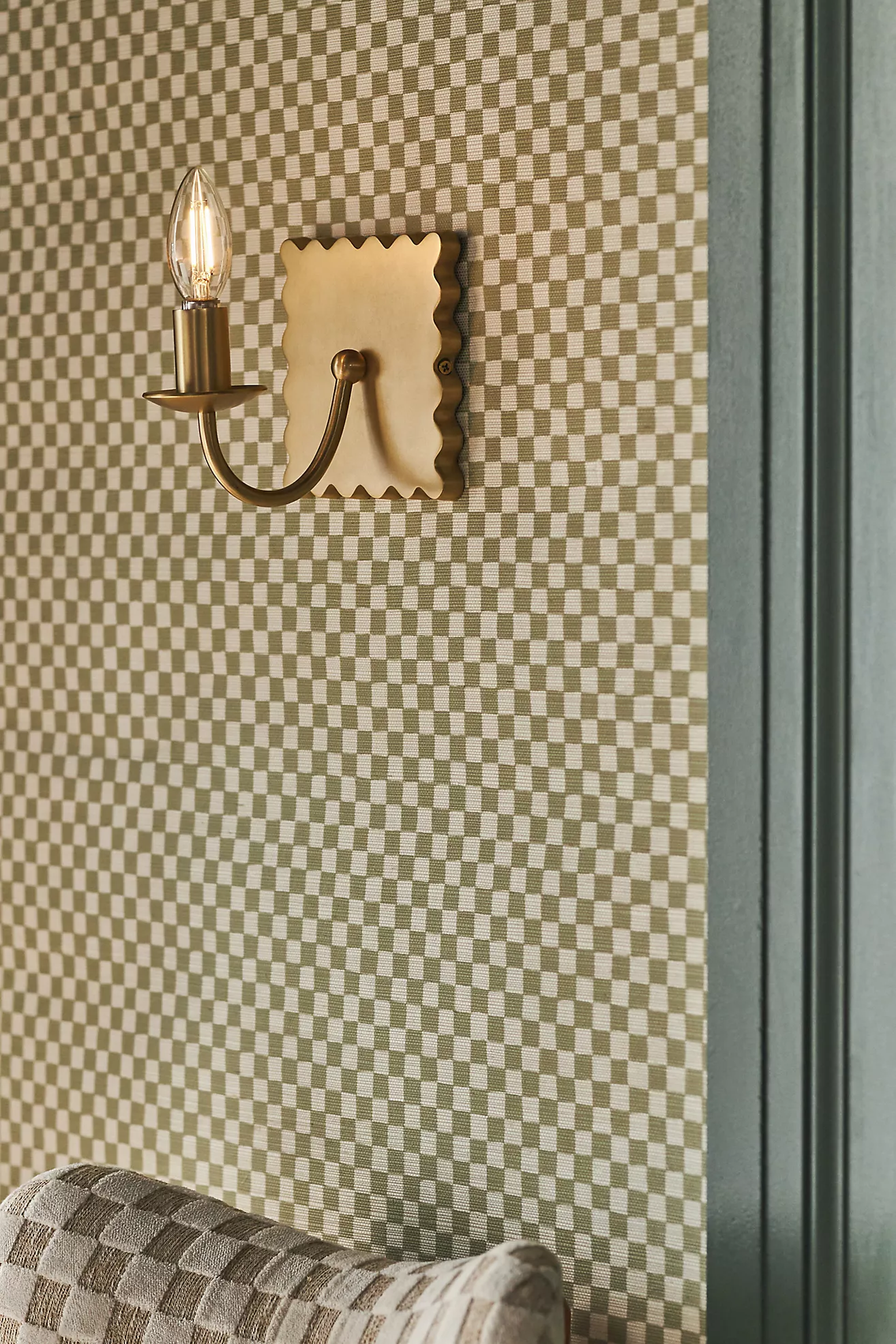 Wiggle Scalloped Metal Sconce Wall Light
