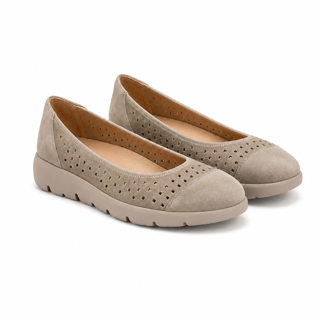 Belüftete Slipper in Haferflockenfarbe